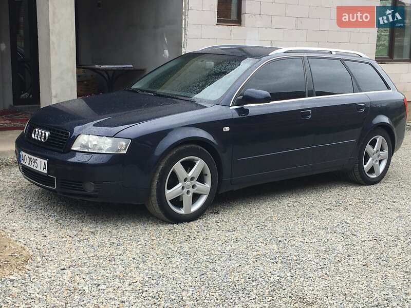 Универсал Audi A4 2004 в Виноградове