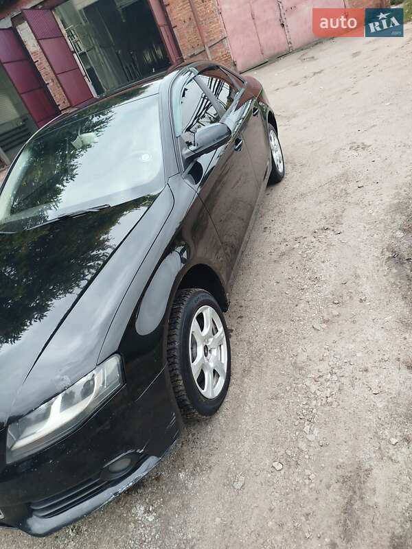Седан Audi A4 2009 в Чернигове