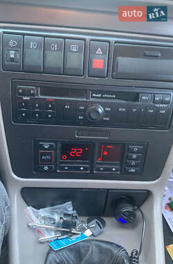 Седан Audi A4 1998 в 
