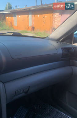 Седан Audi A4 1998 в 