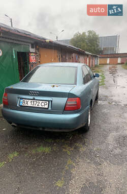 Седан Audi A4 1998 в 