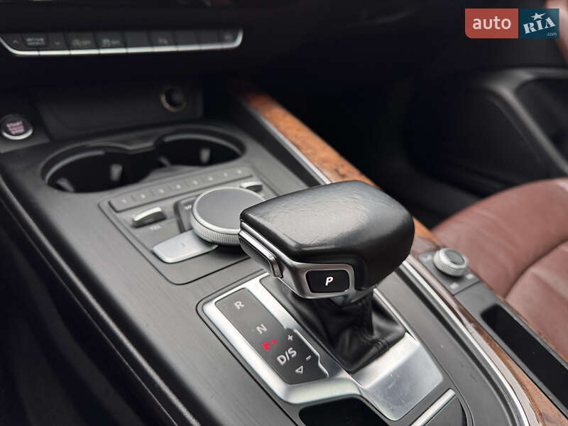 Седан Audi A4 2016 в Житомире