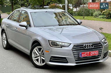 Седан Audi A4 2017 в 