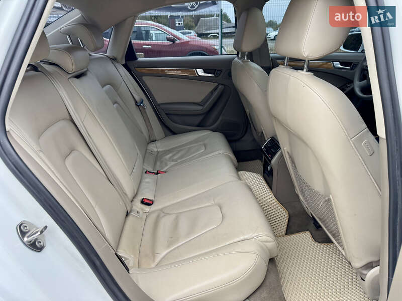 Седан Audi A4 2010 в Киеве