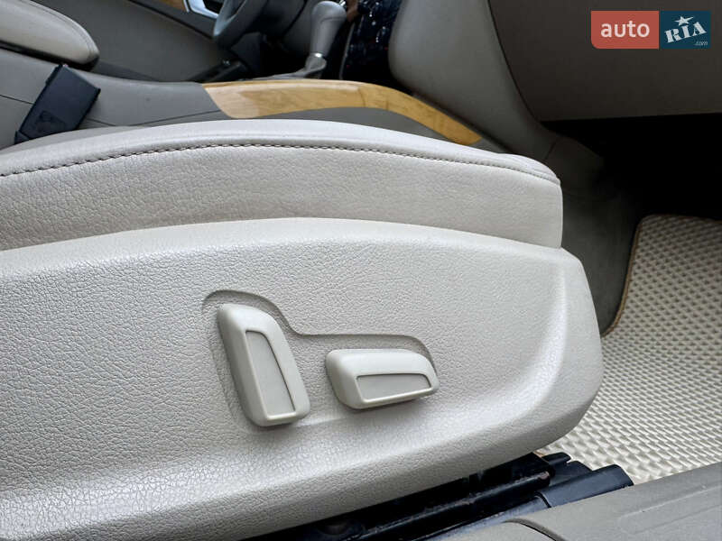 Седан Audi A4 2010 в Киеве