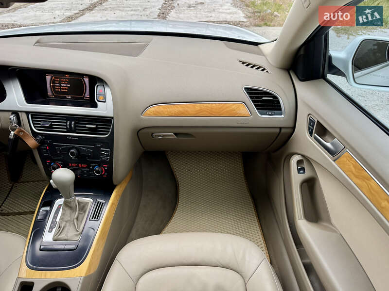 Седан Audi A4 2010 в Киеве