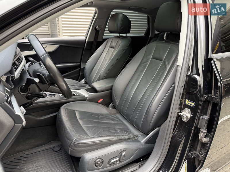 Седан Audi A4 2017 в Киеве