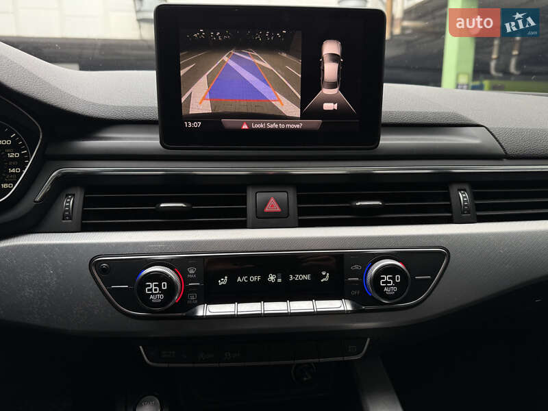 Седан Audi A4 2017 в Киеве