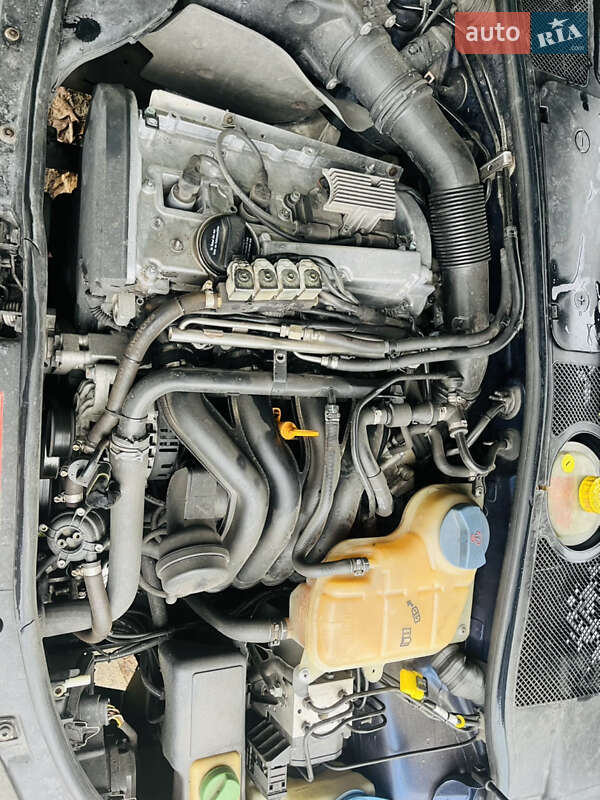 Универсал Audi A4 1999 в Нетешине