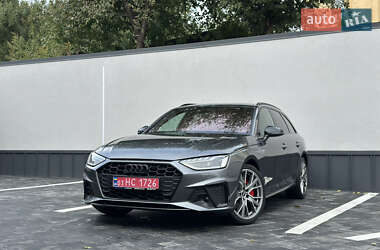 Универсал Audi A4 2022 в 