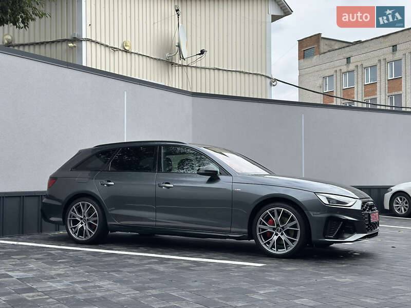 Универсал Audi A4 2022 в Ровно