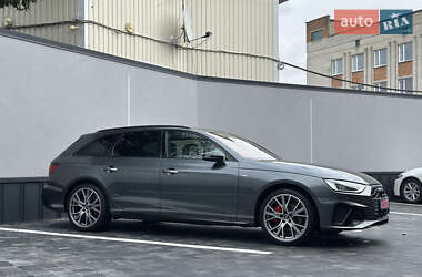 Универсал Audi A4 2022 в 