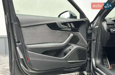 Универсал Audi A4 2022 в 