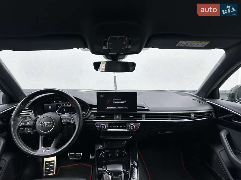 Универсал Audi A4 2022 в Ровно