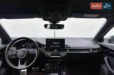 Универсал Audi A4 2022 в 