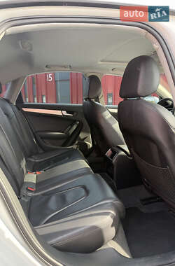 Седан Audi A4 2013 в 