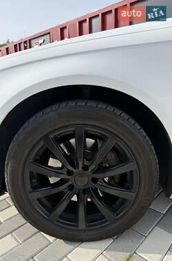 Седан Audi A4 2013 в 
