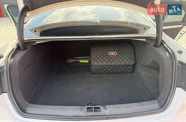 Седан Audi A4 2013 в 