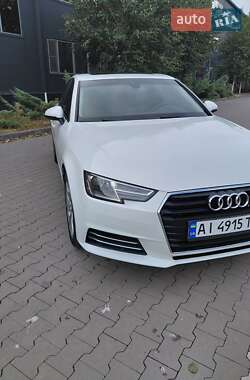 Седан Audi A4 2016 в 