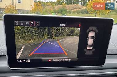Седан Audi A4 2018 в 