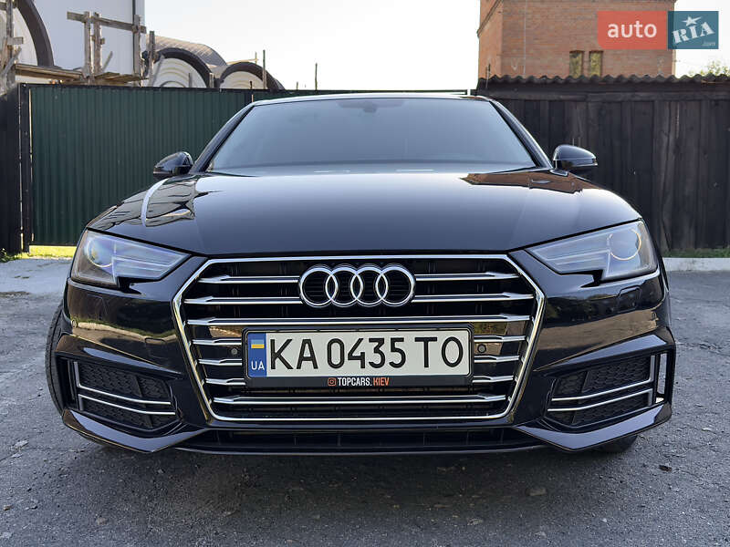 Седан Audi A4 2018 в 