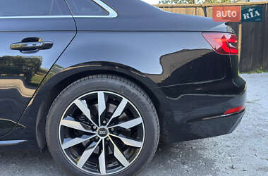 Седан Audi A4 2018 в 