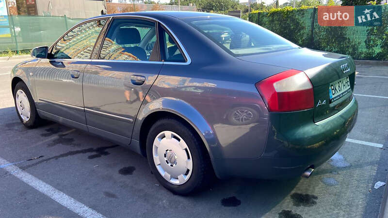 Седан Audi A4 2001 в Киеве