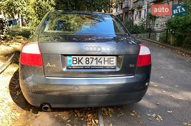 Седан Audi A4 2001 в 