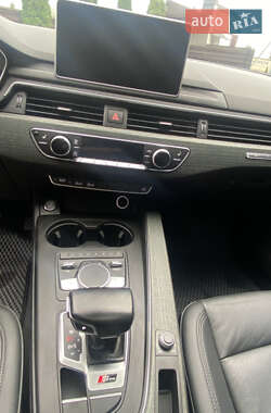 Седан Audi A4 2016 в 