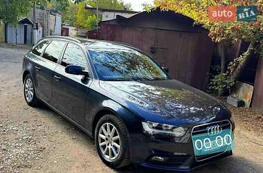 Универсал Audi A4 2014 в 