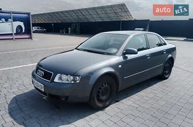 Седан Audi A4 2001 в 