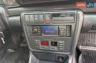 Седан Audi A4 1995 в 