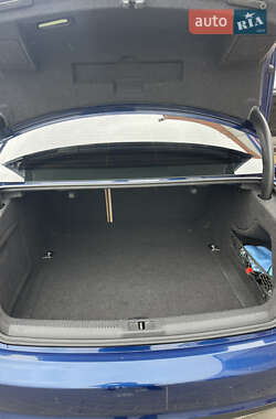 Седан Audi A4 2013 в 