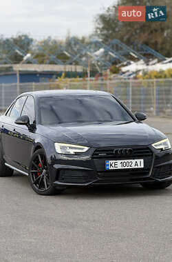 Седан Audi A4 2018 в 