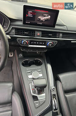 Седан Audi A4 2018 в 