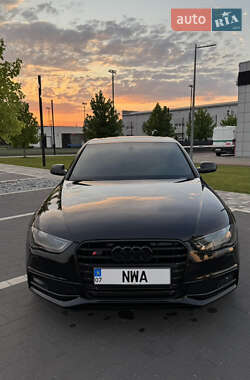 Седан Audi A4 2012 в 