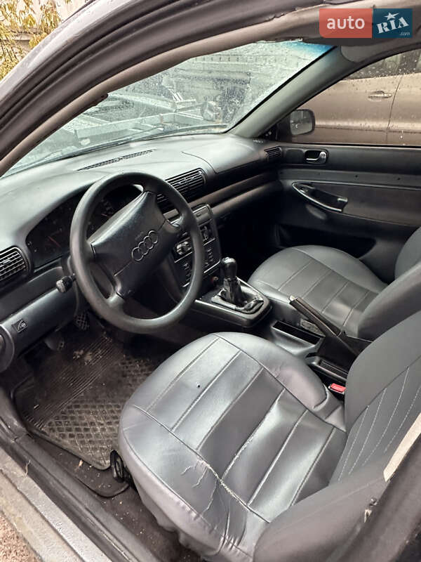 Седан Audi A4 1996 в Житомире
