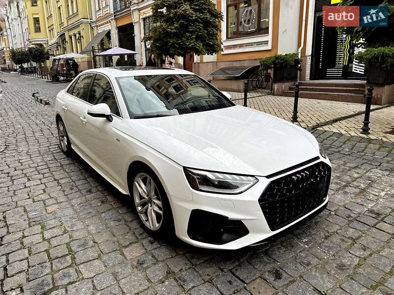 Седан Audi A4 2022 в Киеве