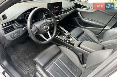 Седан Audi A4 2022 в 