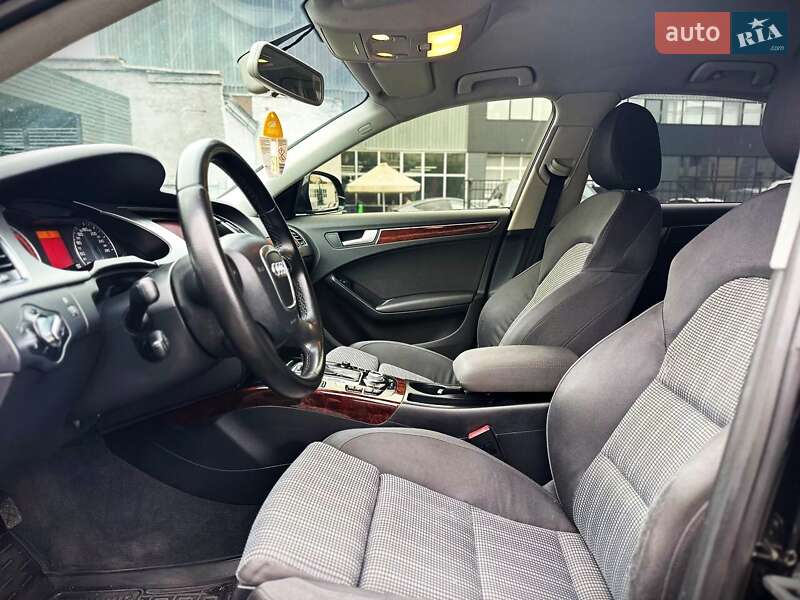 Седан Audi A4 2008 в Киеве