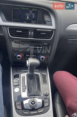 Седан Audi A4 2015 в 