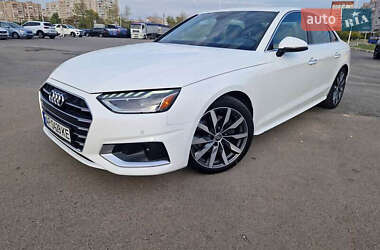 Седан Audi A4 2019 в 
