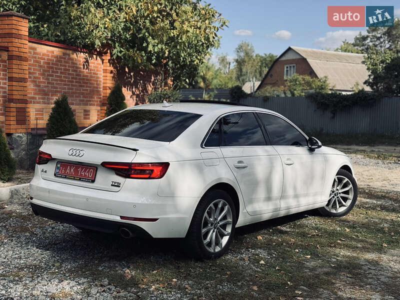 Седан Audi A4 2017 в Полтаві
