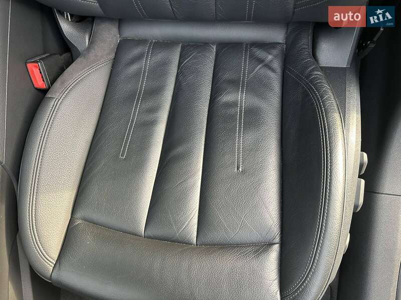 Седан Audi A4 2017 в Киеве