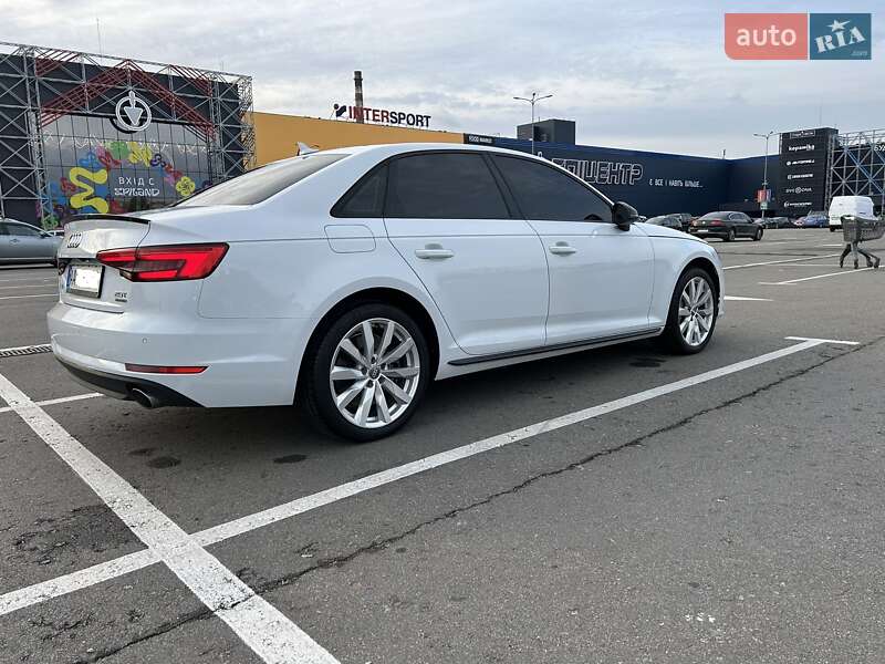 Седан Audi A4 2017 в Киеве