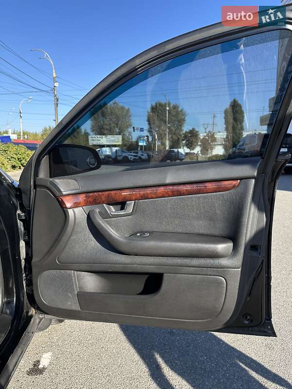 Седан Audi A4 2004 в Вышгороде