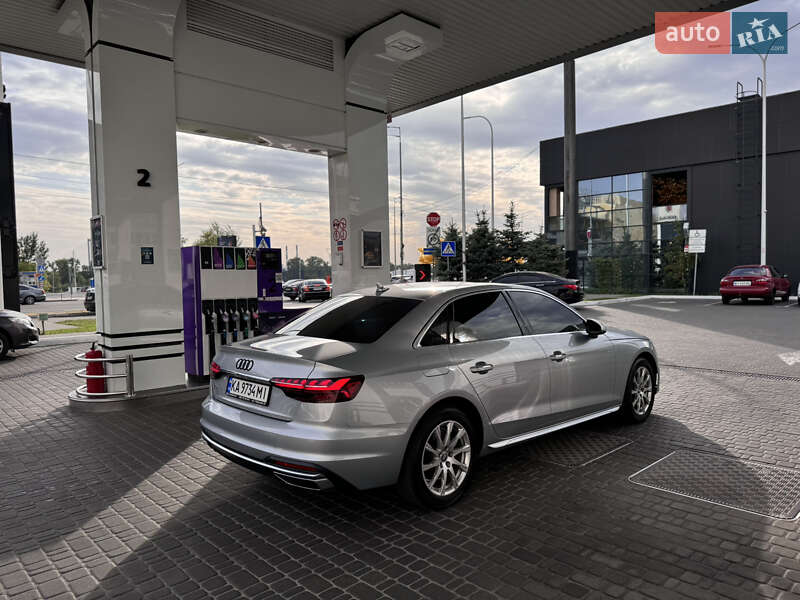 Седан Audi A4 2020 в Киеве