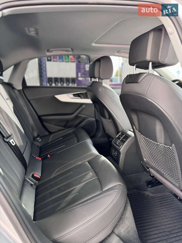 Седан Audi A4 2020 в Киеве