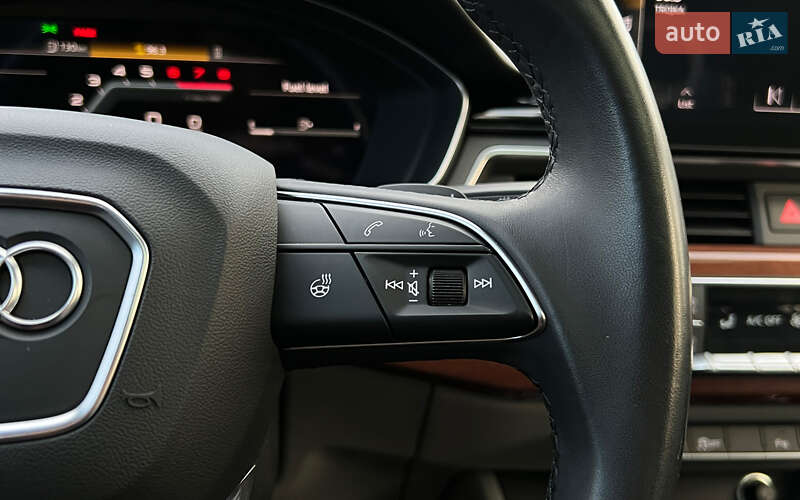 Седан Audi A4 2022 в Львове