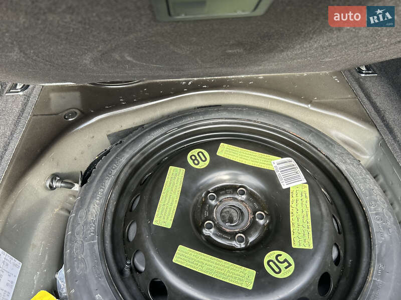 Седан Audi A4 2013 в Николаеве